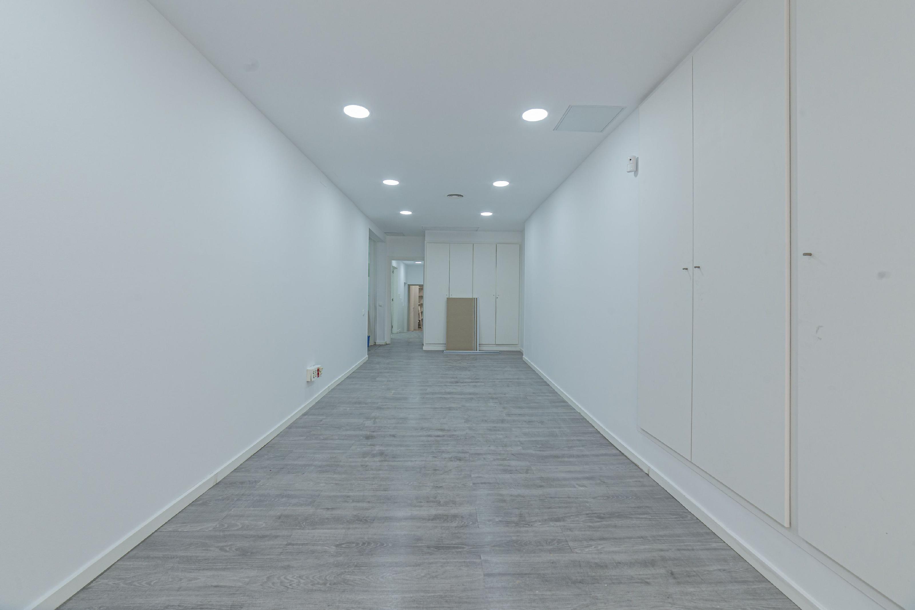 256006 Commercial Office for sale in Les Corts, Maternitat-Sant Ramon 44