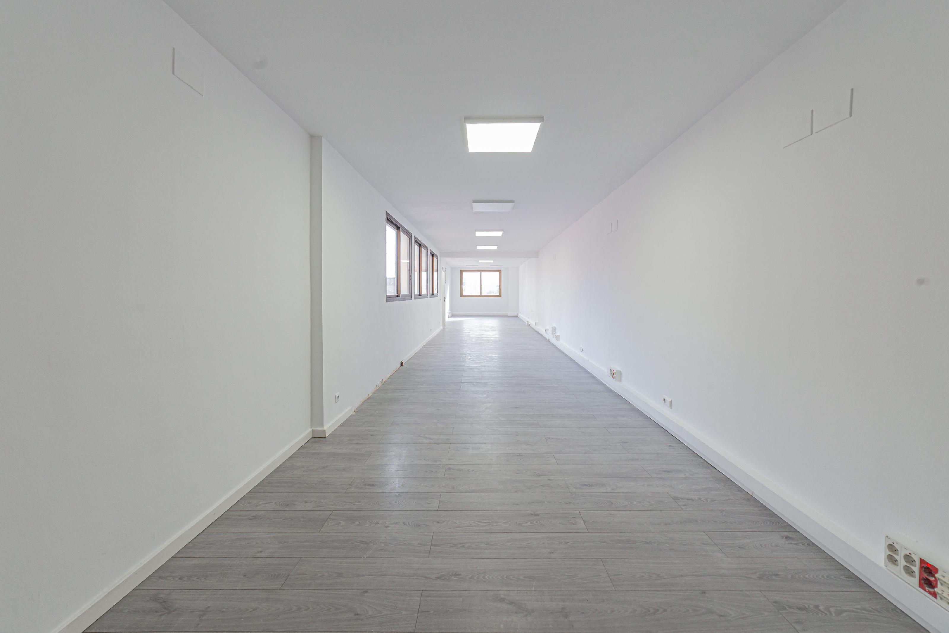 256006 Commercial Office for sale in Les Corts, Maternitat-Sant Ramon 59
